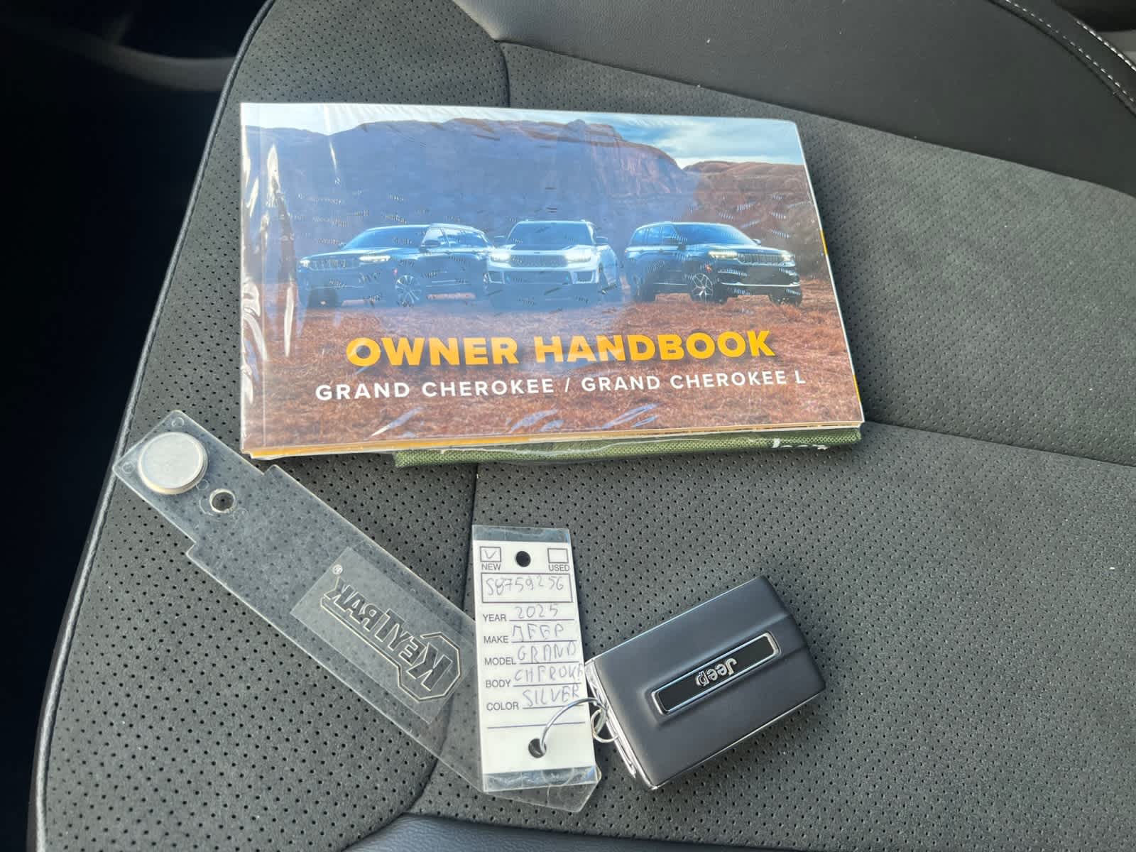 new 2025 Jeep Grand Cherokee car, priced at $44,775