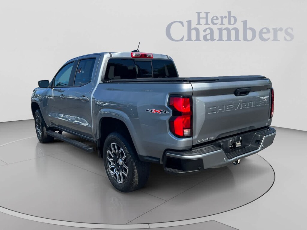 Used 2023 Chevrolet Colorado 4WD LT Crew Cab Truck