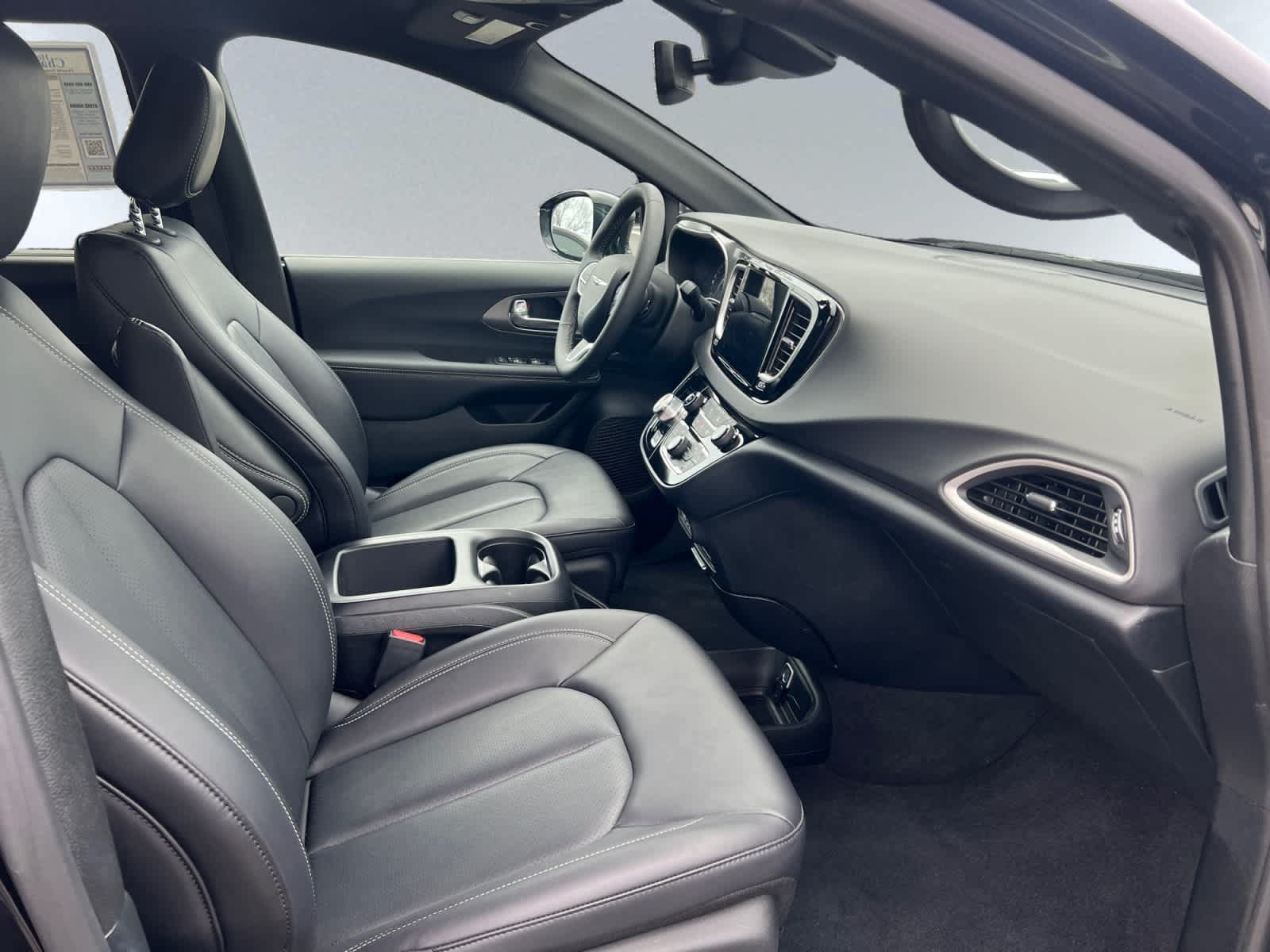 used 2025 Chrysler Pacifica car, priced at $33,497