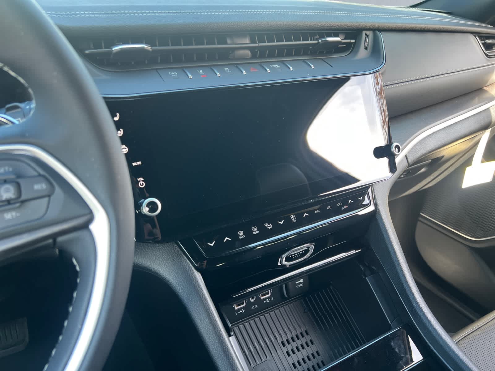 new 2026 Jeep Grand Cherokee car, priced at $56,800