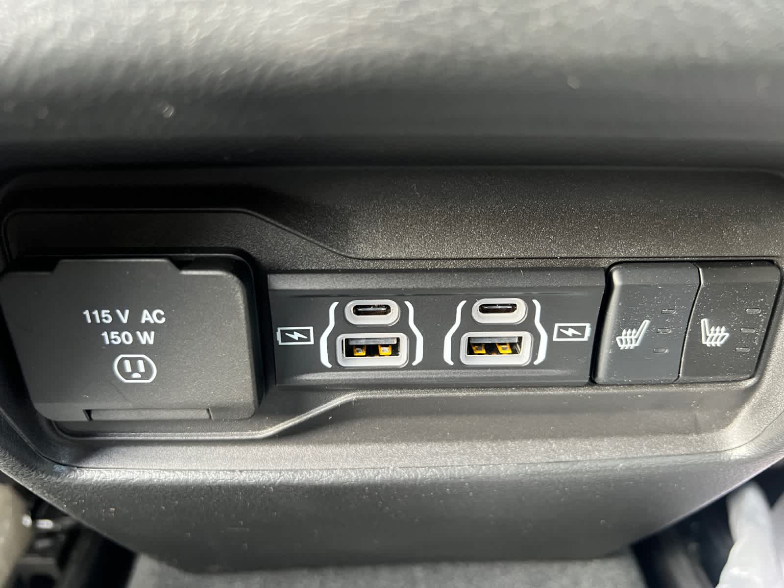 new 2025 Jeep Grand Cherokee car, priced at $48,135