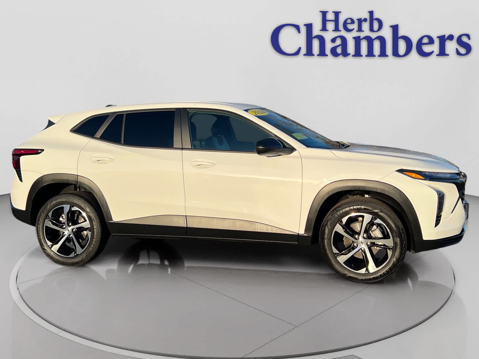 used 2024 Chevrolet Trax car, priced at $22,897