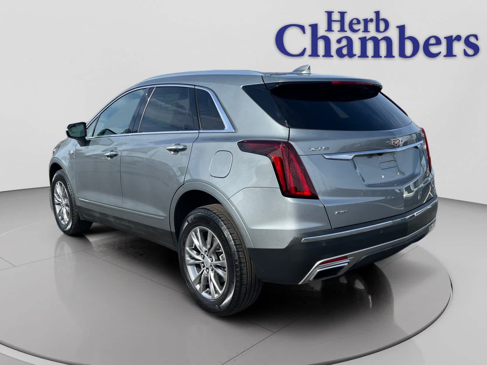 used 2023 Cadillac XT5 car, priced at $32,497
