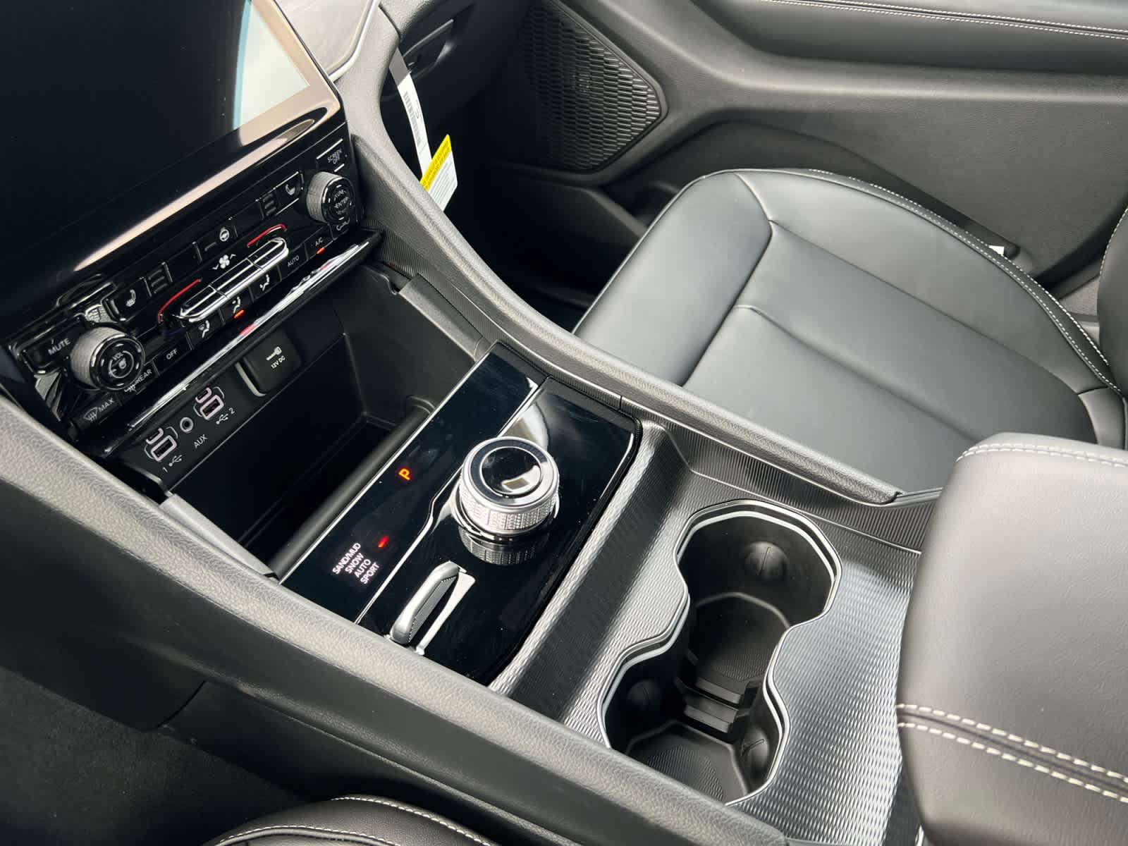 new 2025 Jeep Grand Cherokee car, priced at $47,405