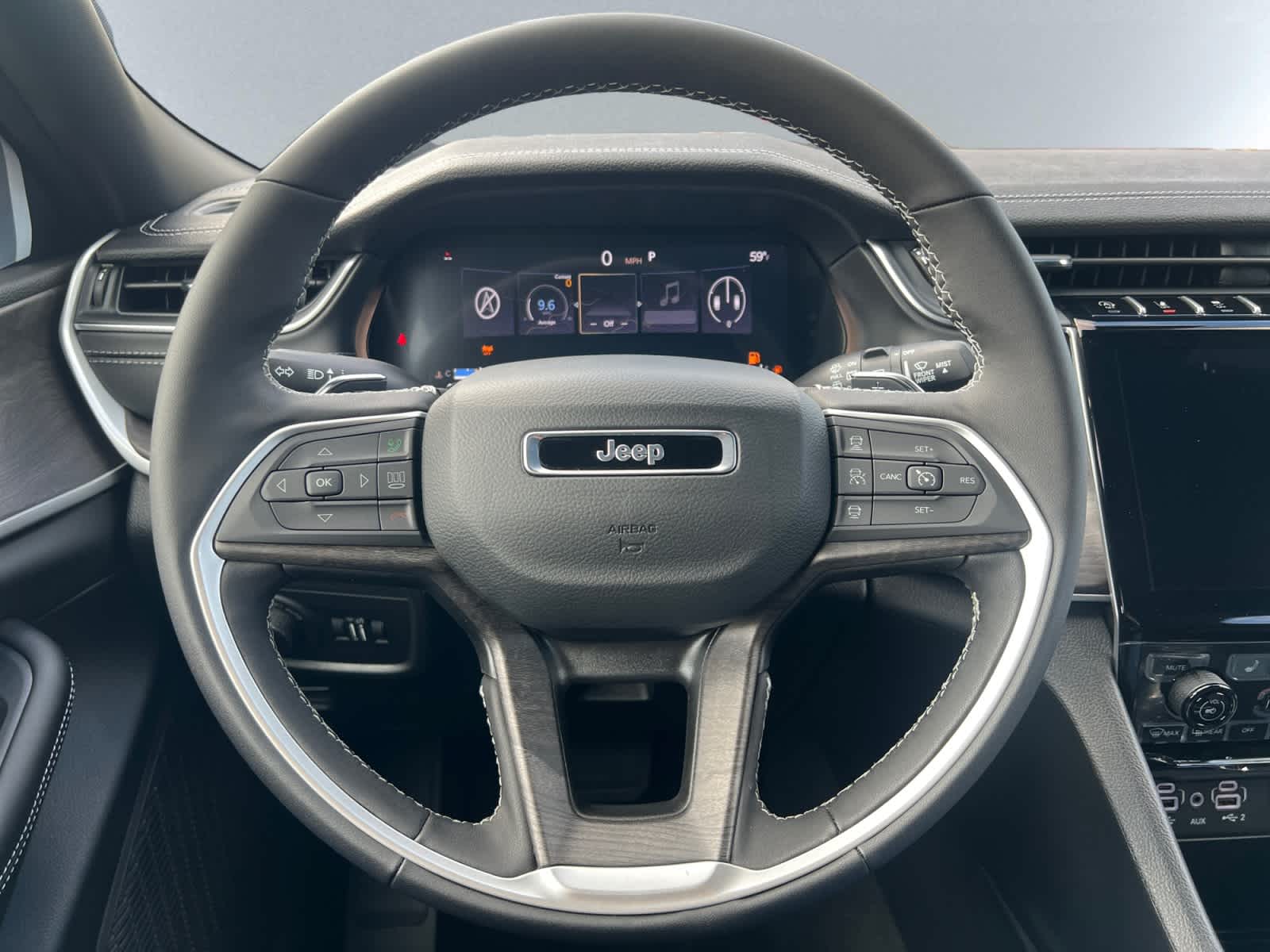 new 2025 Jeep Grand Cherokee car, priced at $48,135