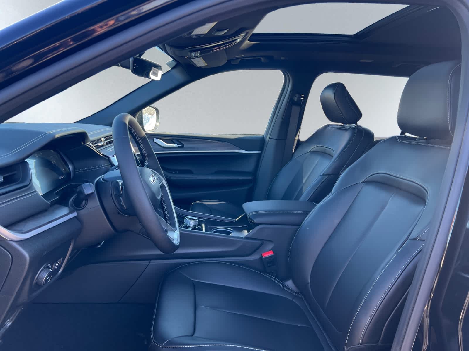 new 2026 Jeep Grand Cherokee car, priced at $53,225