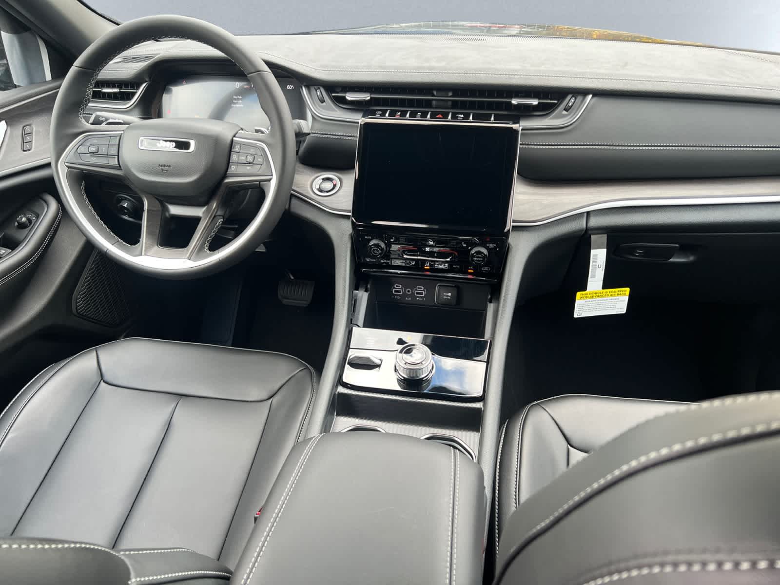 new 2025 Jeep Grand Cherokee car, priced at $47,405