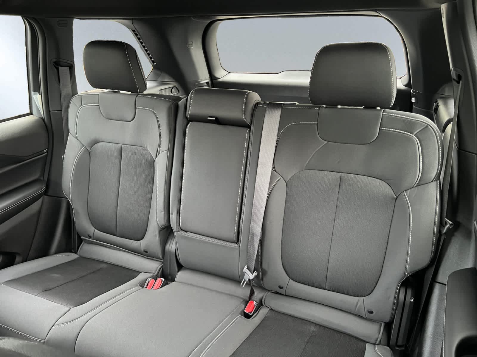 new 2025 Jeep Grand Cherokee car, priced at $39,575