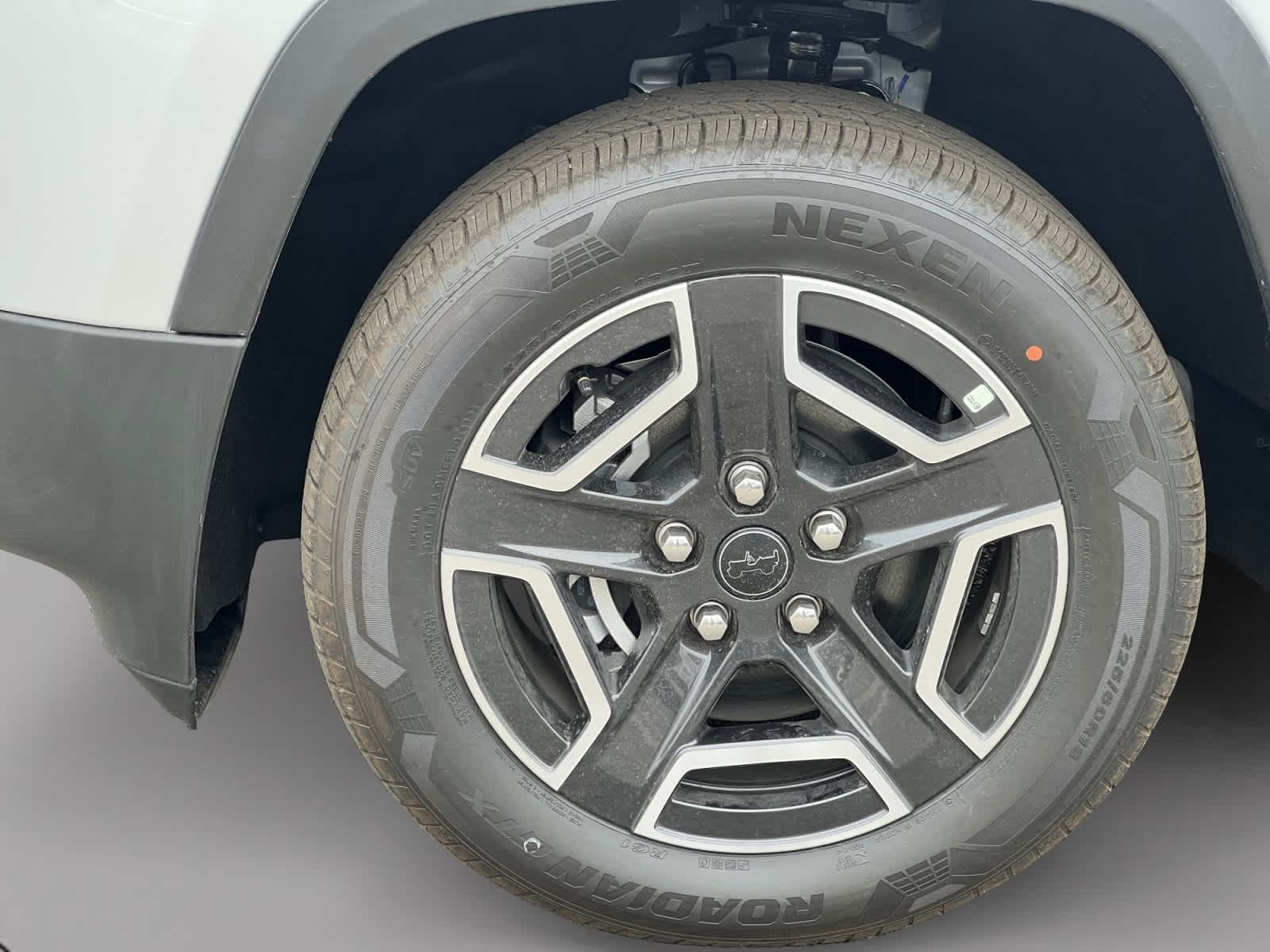 new 2026 Jeep Cherokee car, priced at $44,410