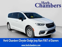 New 2026 Chrysler Pacifica SELECT Passenger Van Danvers