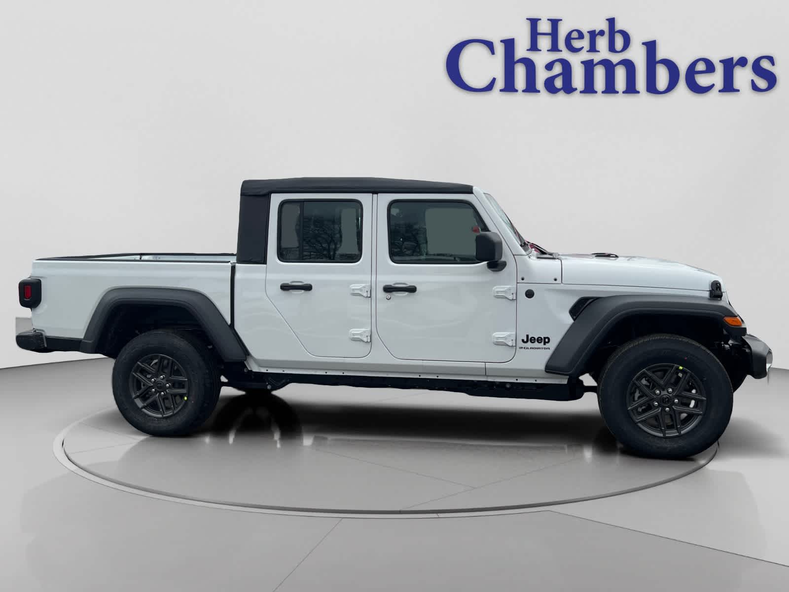 new 2026 Jeep Gladiator car, priced at $41,715