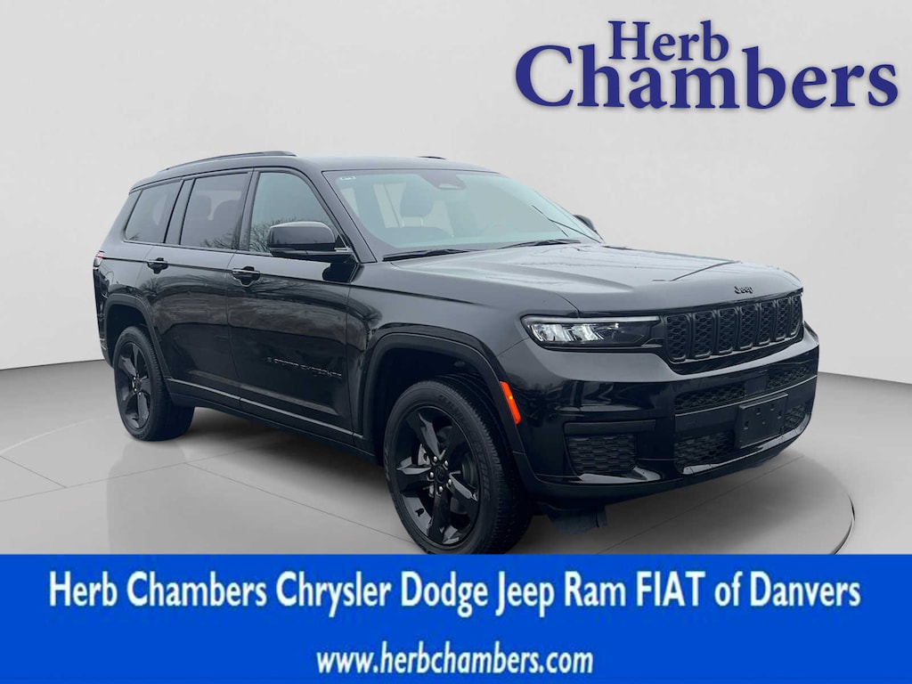 Used 2023 Jeep Grand Cherokee Altitude SUV