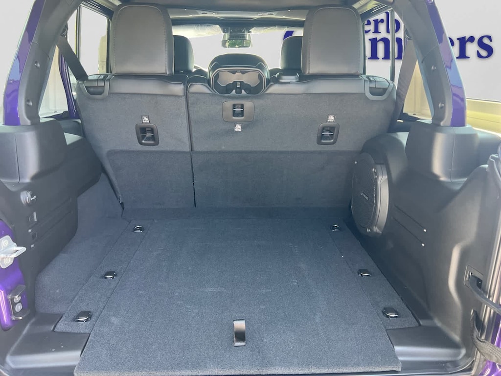 New 2026 Jeep Wrangler 4-DOOR RUBICON X Sport Utility