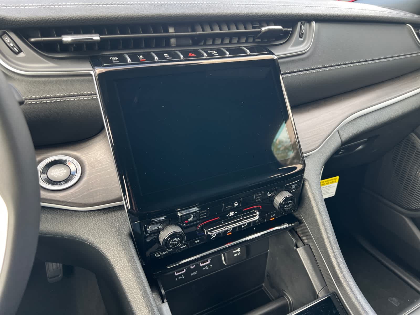 new 2025 Jeep Grand Cherokee car, priced at $47,405