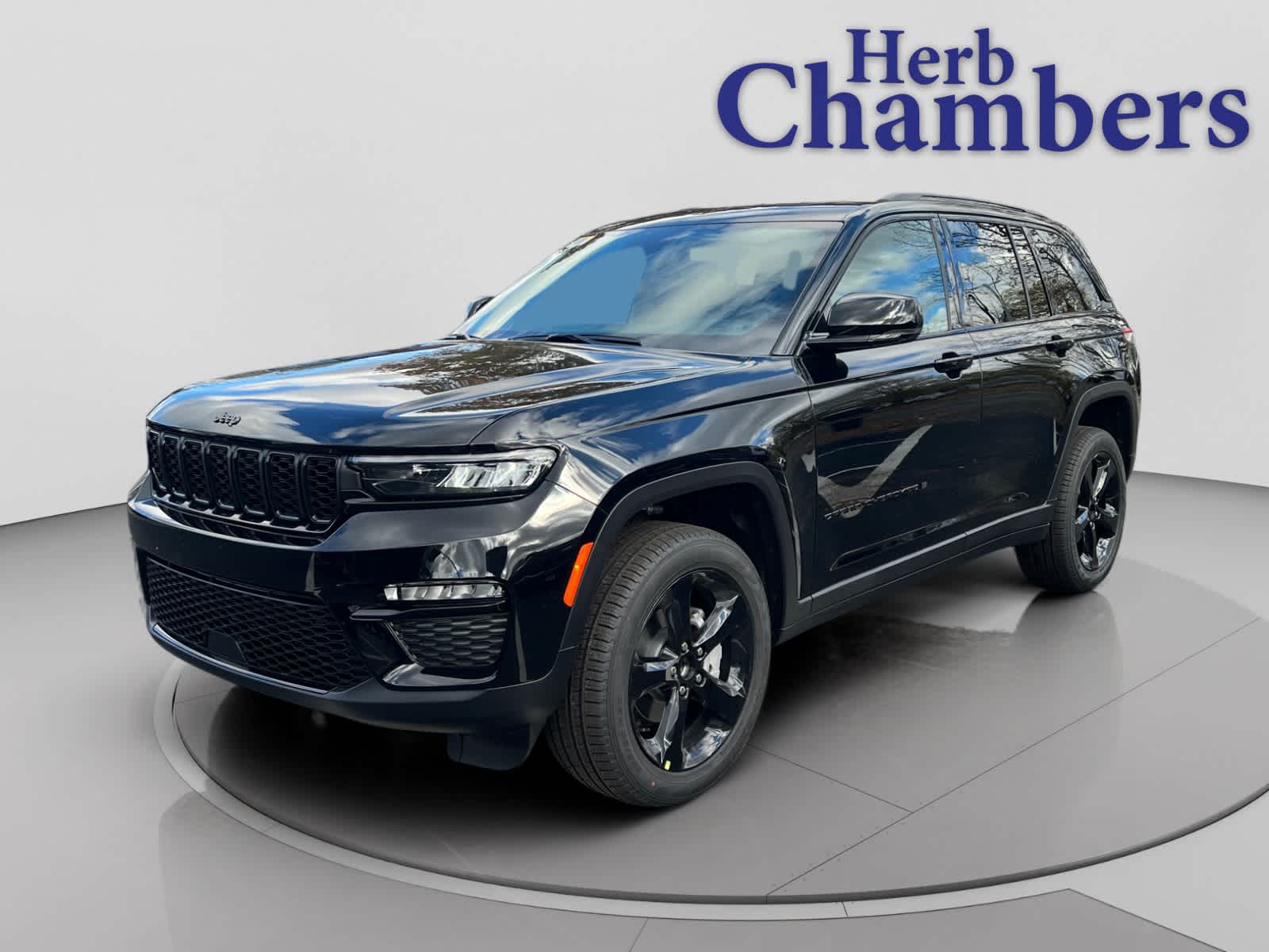 new 2025 Jeep Grand Cherokee car, priced at $48,135