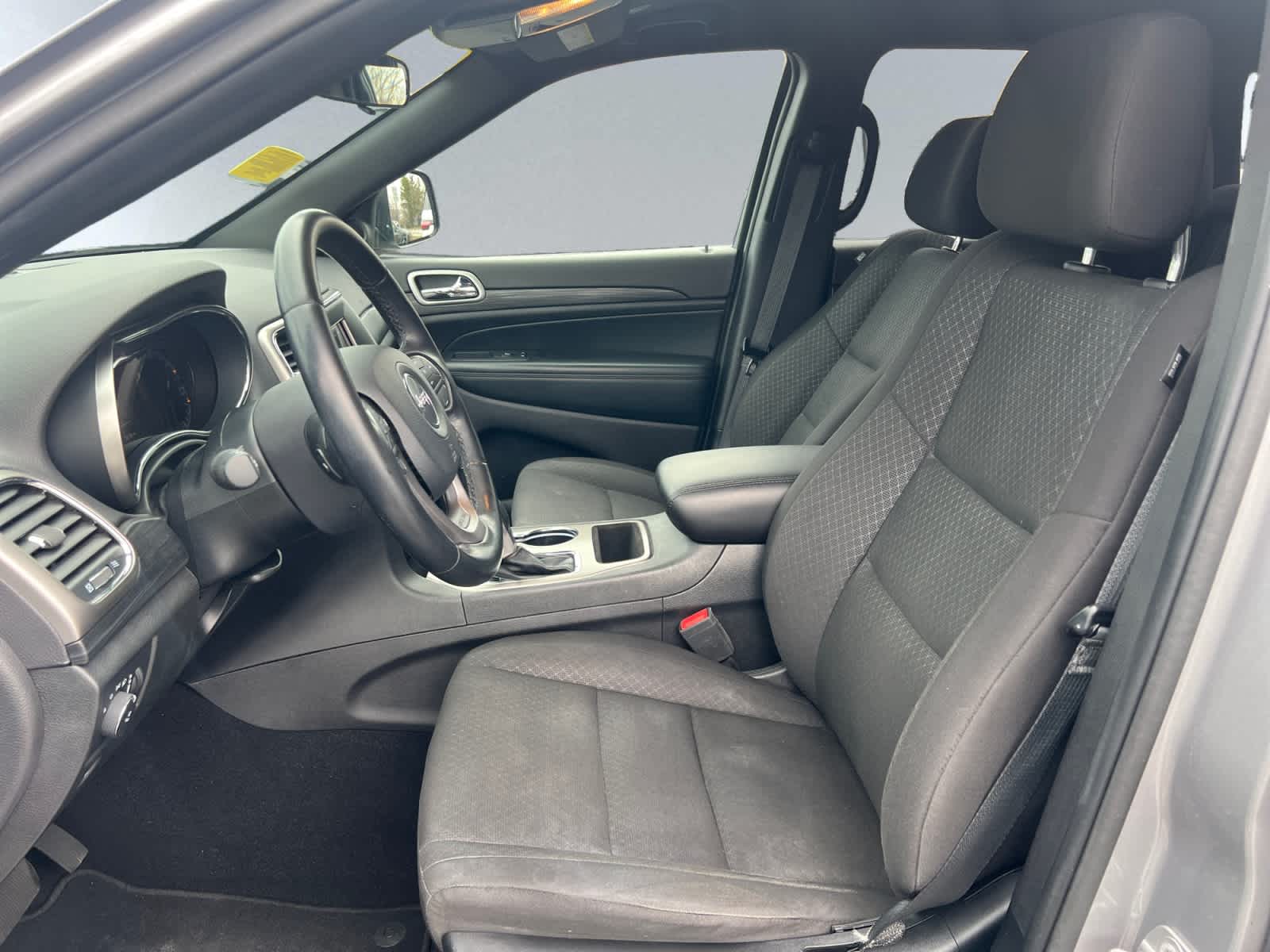 used 2021 Jeep Grand Cherokee car, priced at $18,997