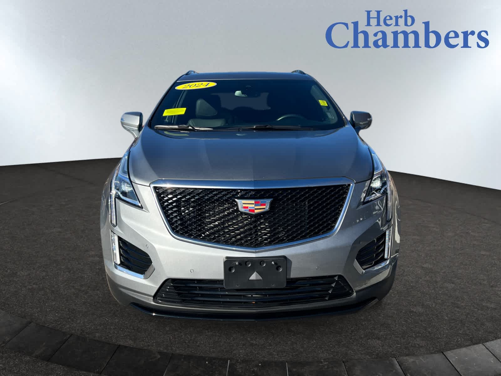2024 Cadillac XT5 Sport photo 2