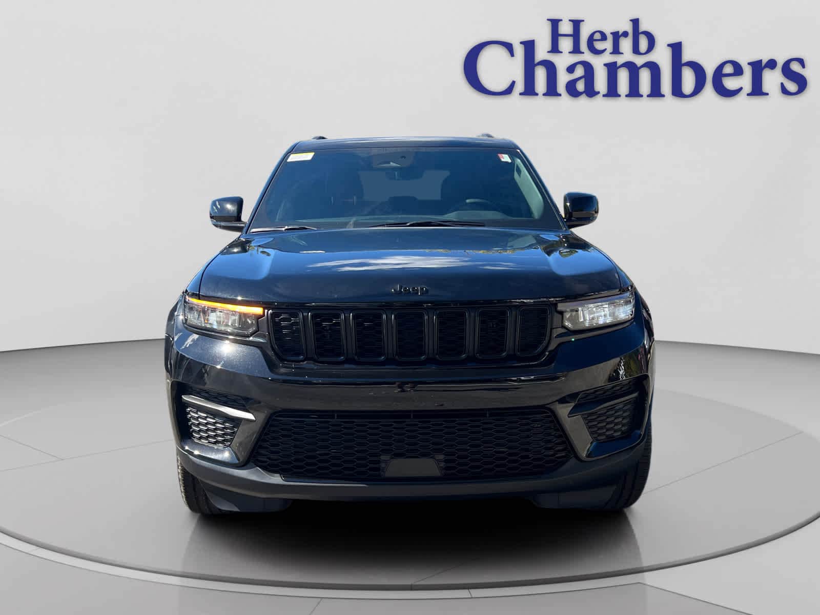 new 2025 Jeep Grand Cherokee car, priced at $45,770