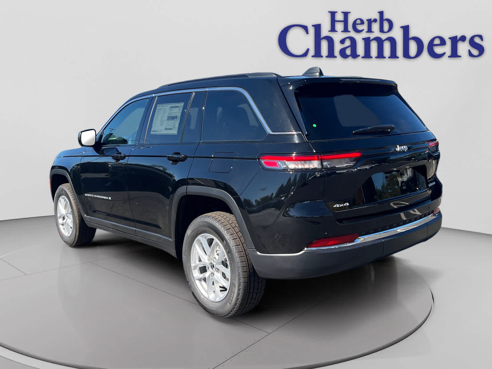 new 2025 Jeep Grand Cherokee car, priced at $38,775