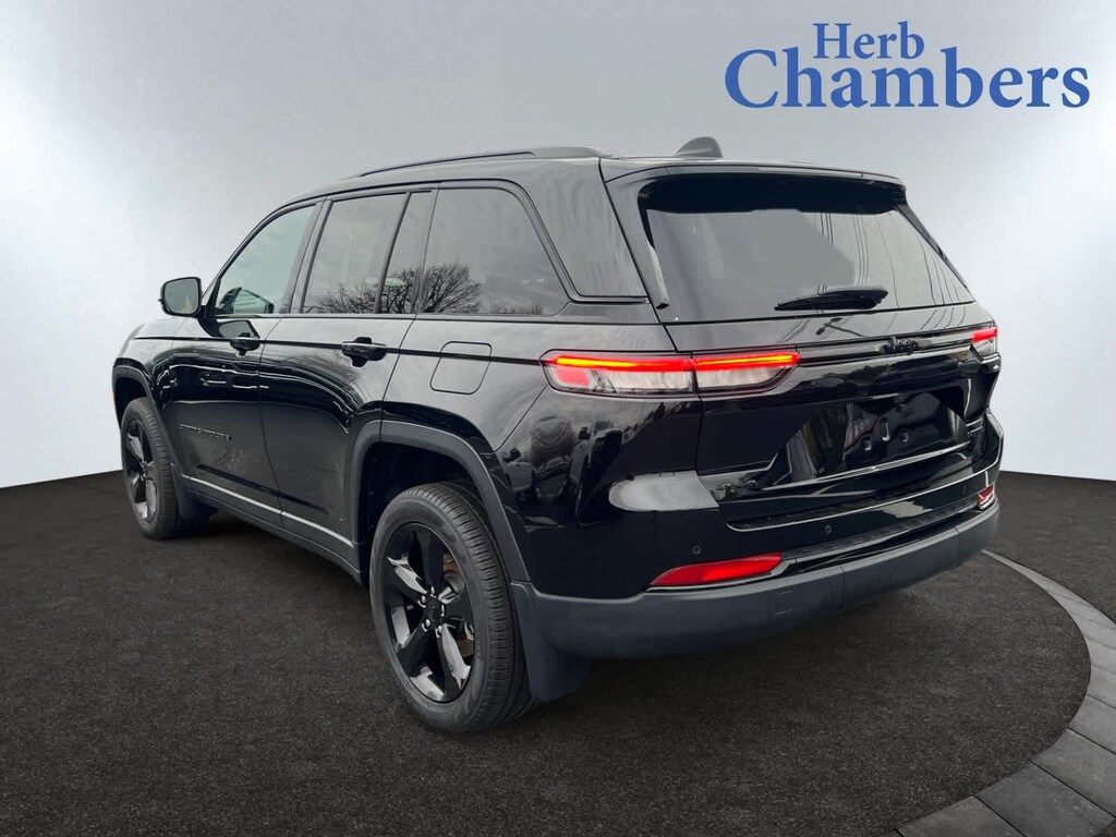 Used 2023 Jeep Grand Cherokee Limited SUV