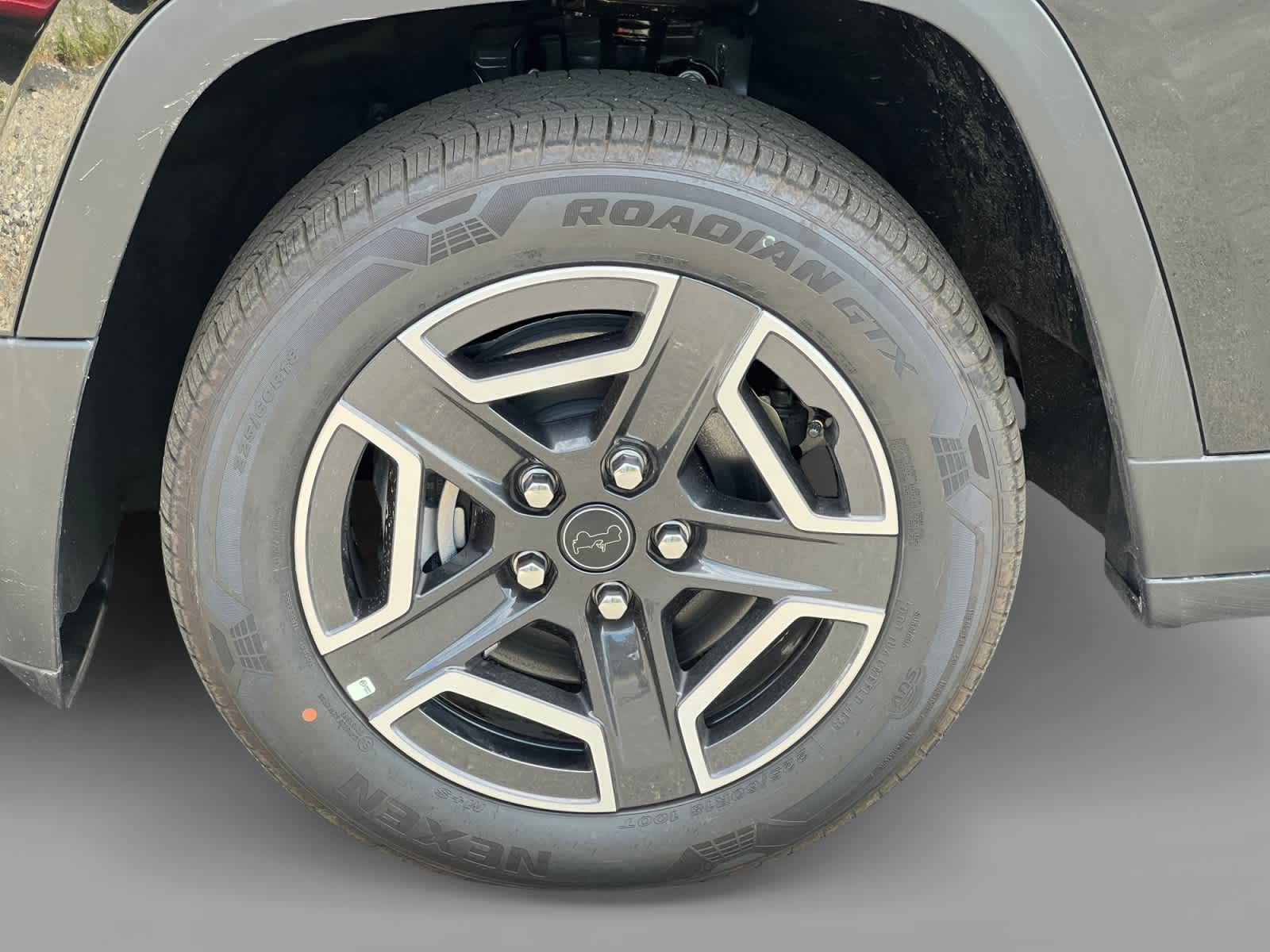 new 2026 Jeep Cherokee car, priced at $44,410