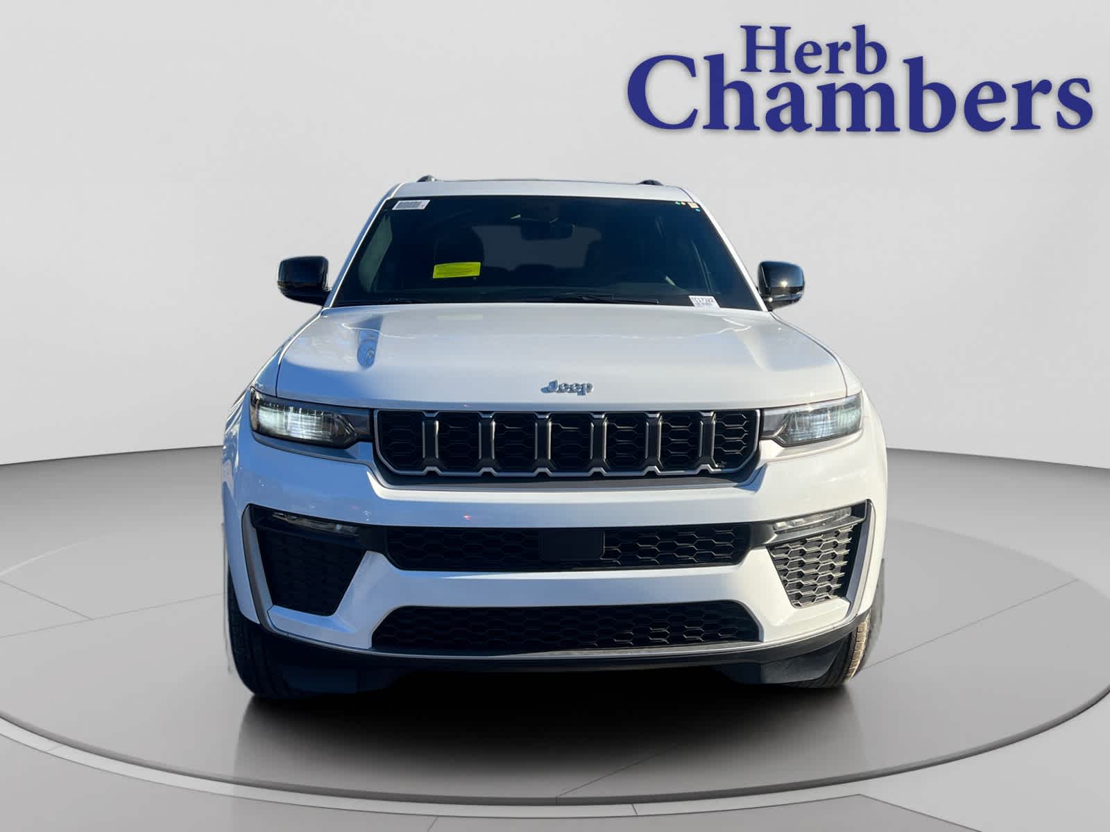 new 2026 Jeep Grand Cherokee car, priced at $47,985