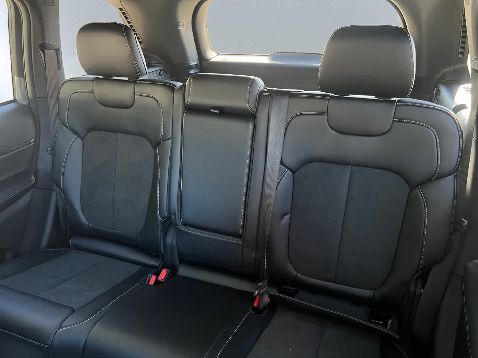 new 2025 Jeep Grand Cherokee car, priced at $45,770