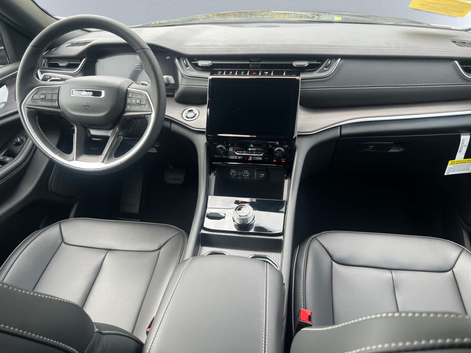 new 2025 Jeep Grand Cherokee car, priced at $48,405