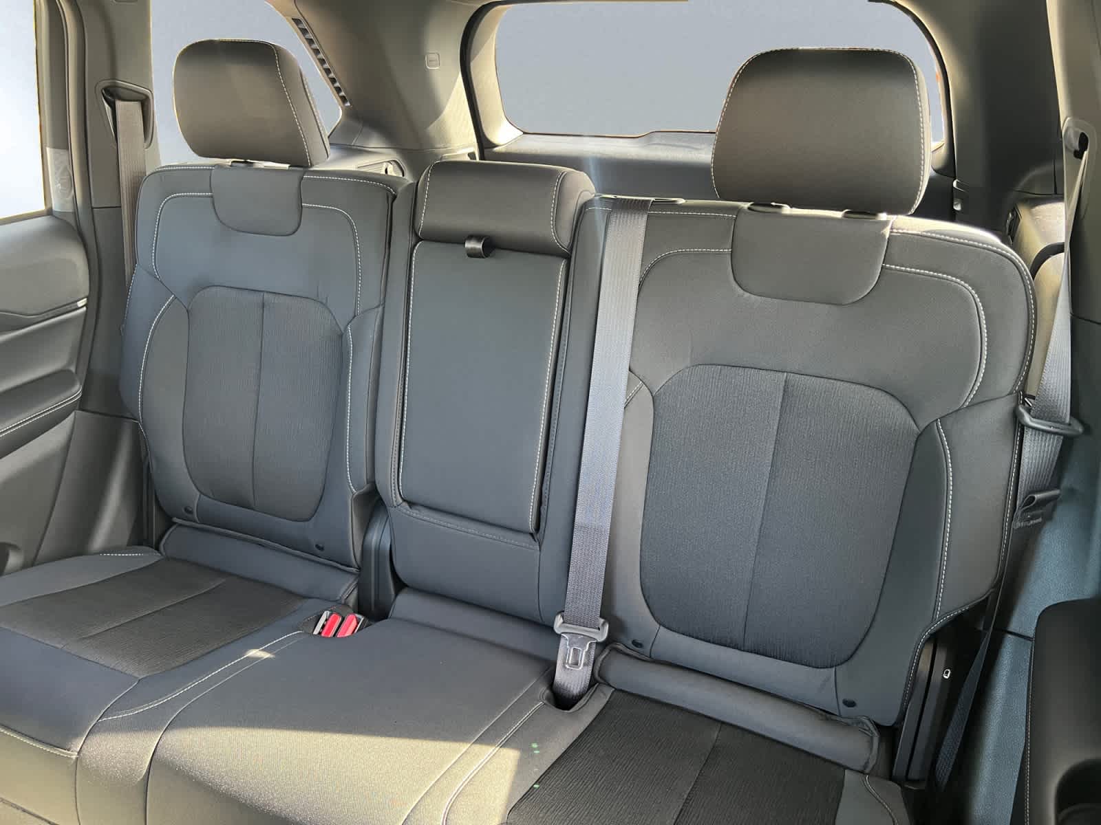 new 2025 Jeep Grand Cherokee car, priced at $38,775