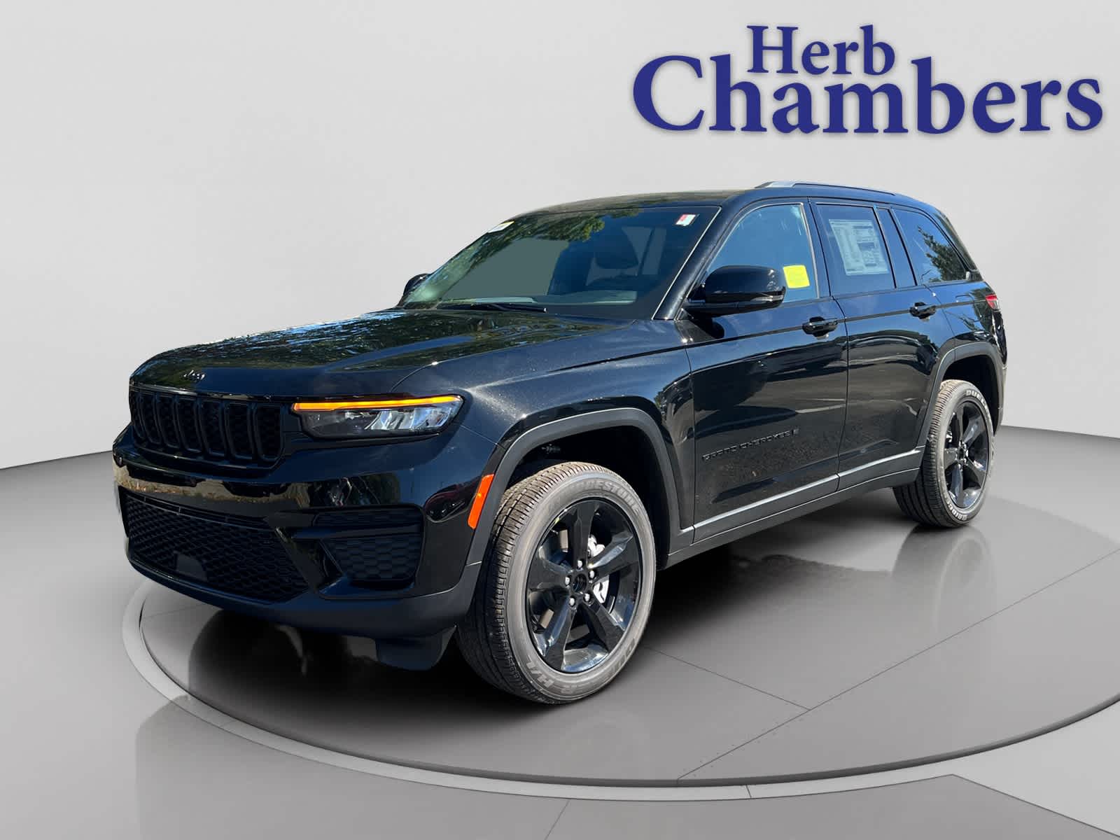 new 2025 Jeep Grand Cherokee car, priced at $45,770