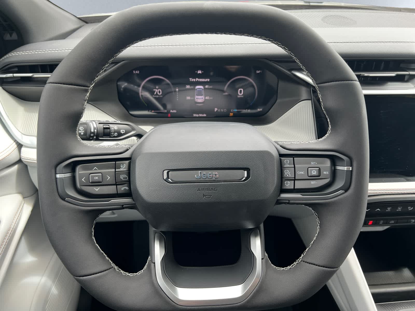 new 2026 Jeep Cherokee car, priced at $44,410