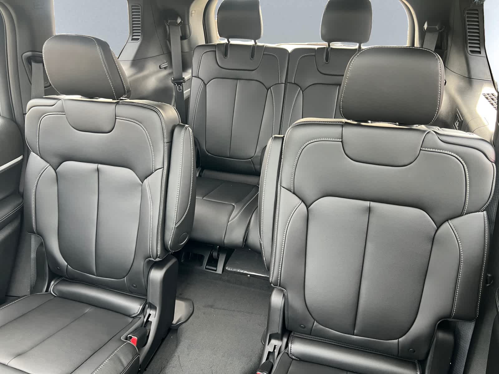 new 2026 Jeep Grand Cherokee car, priced at $53,225