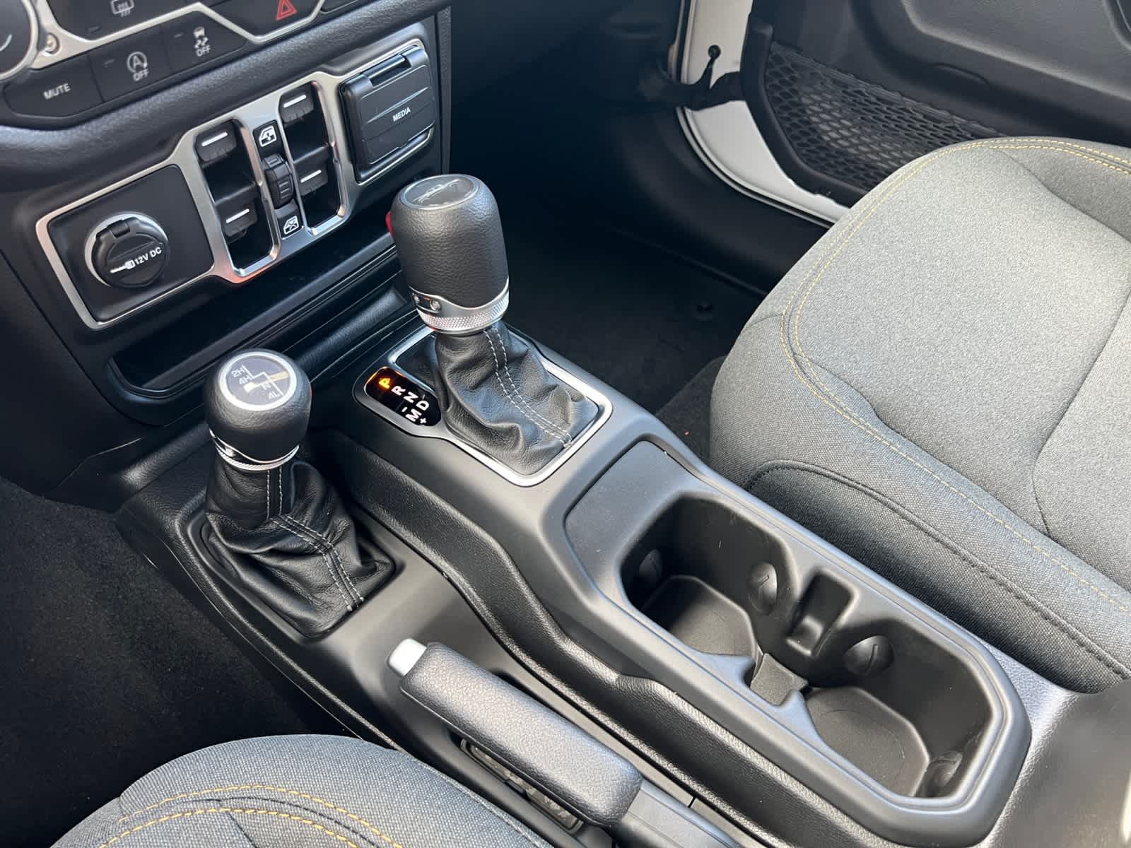 new 2025 Jeep Gladiator car, priced at $45,305