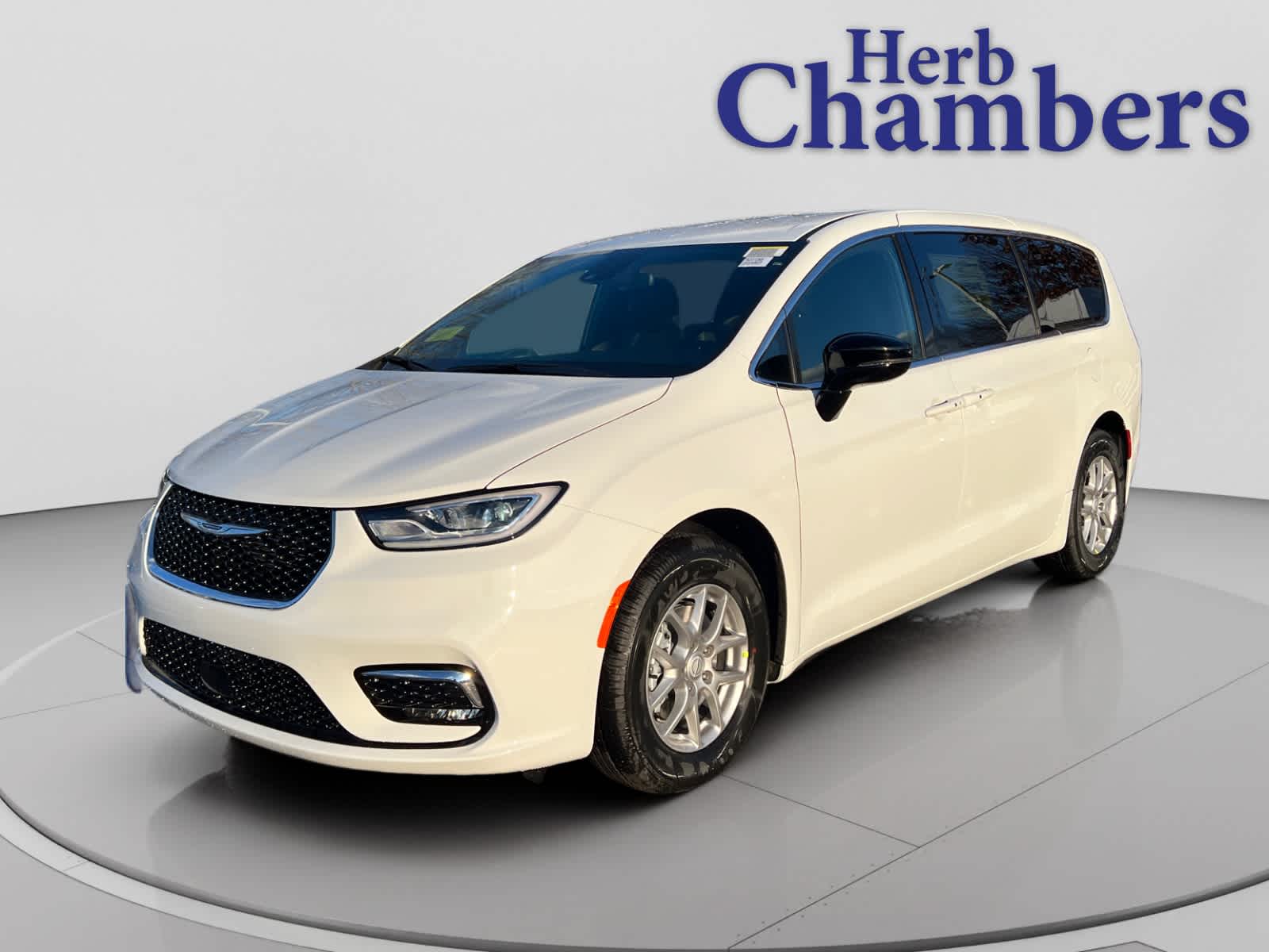 new 2026 Chrysler Pacifica car, priced at $46,335