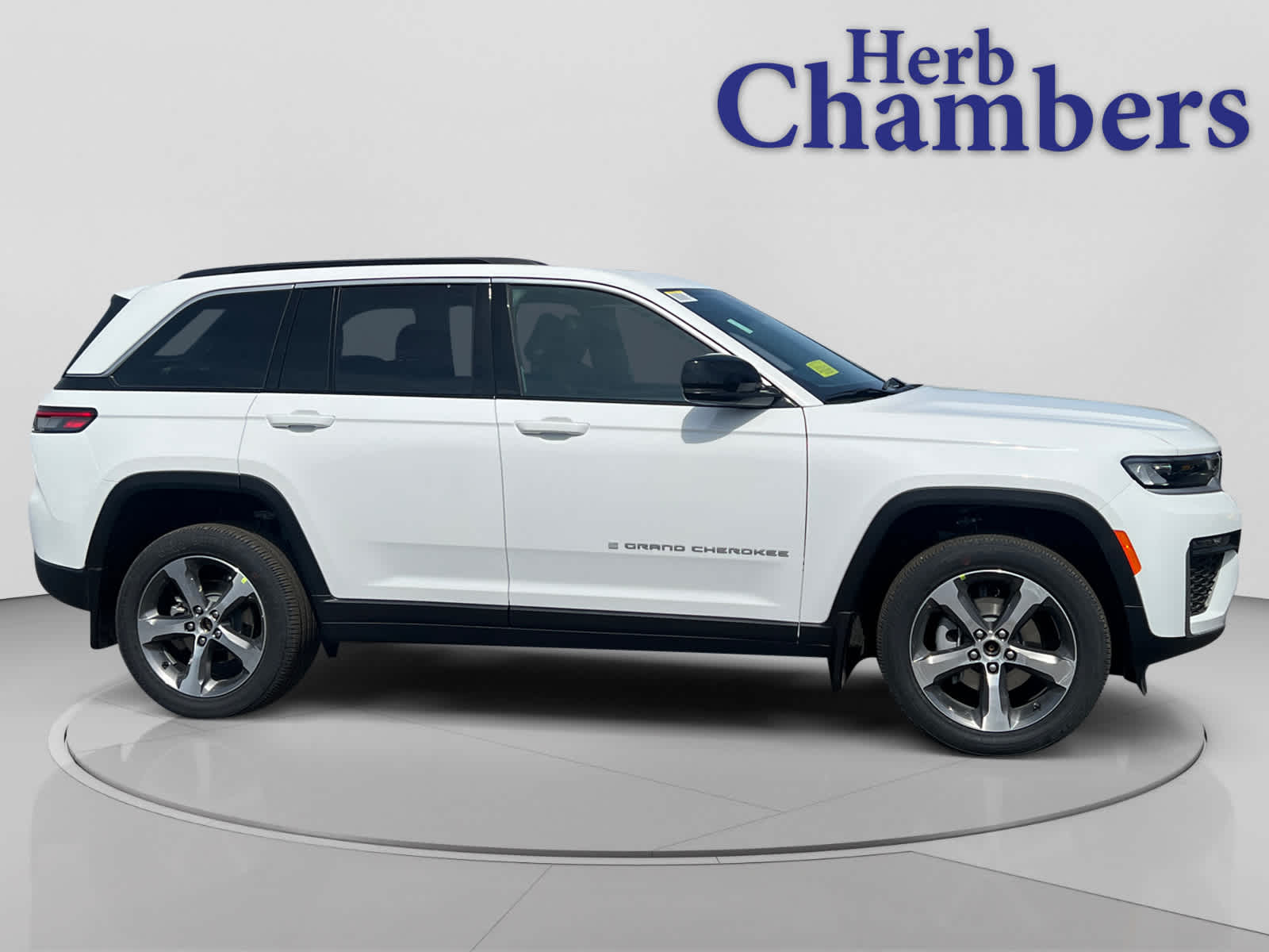 new 2026 Jeep Grand Cherokee car, priced at $50,155