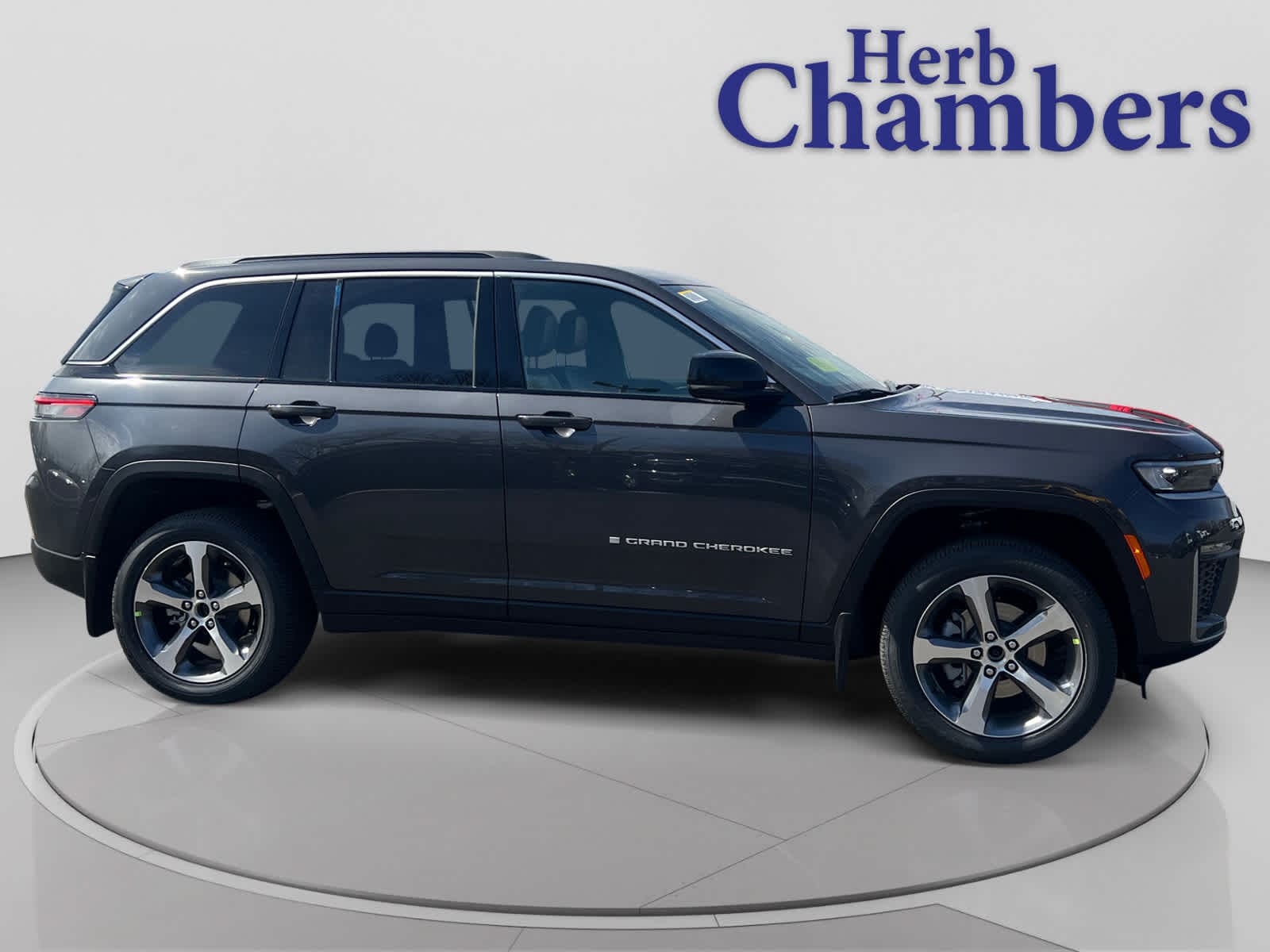 new 2026 Jeep Grand Cherokee car, priced at $51,745