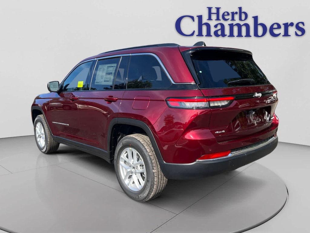 New 2025 Jeep Grand Cherokee LAREDO X 4X4 Sport Utility