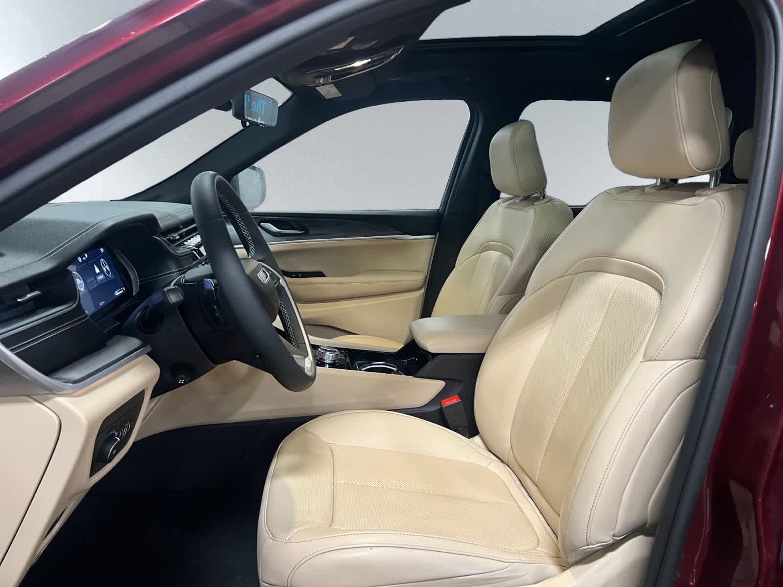 used 2023 Jeep Grand Cherokee car, priced at $36,897