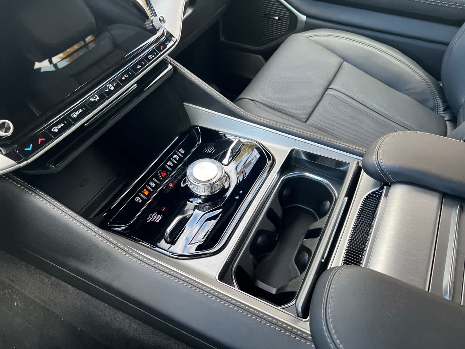 new 2025 Jeep Wagoneer car, priced at $77,570