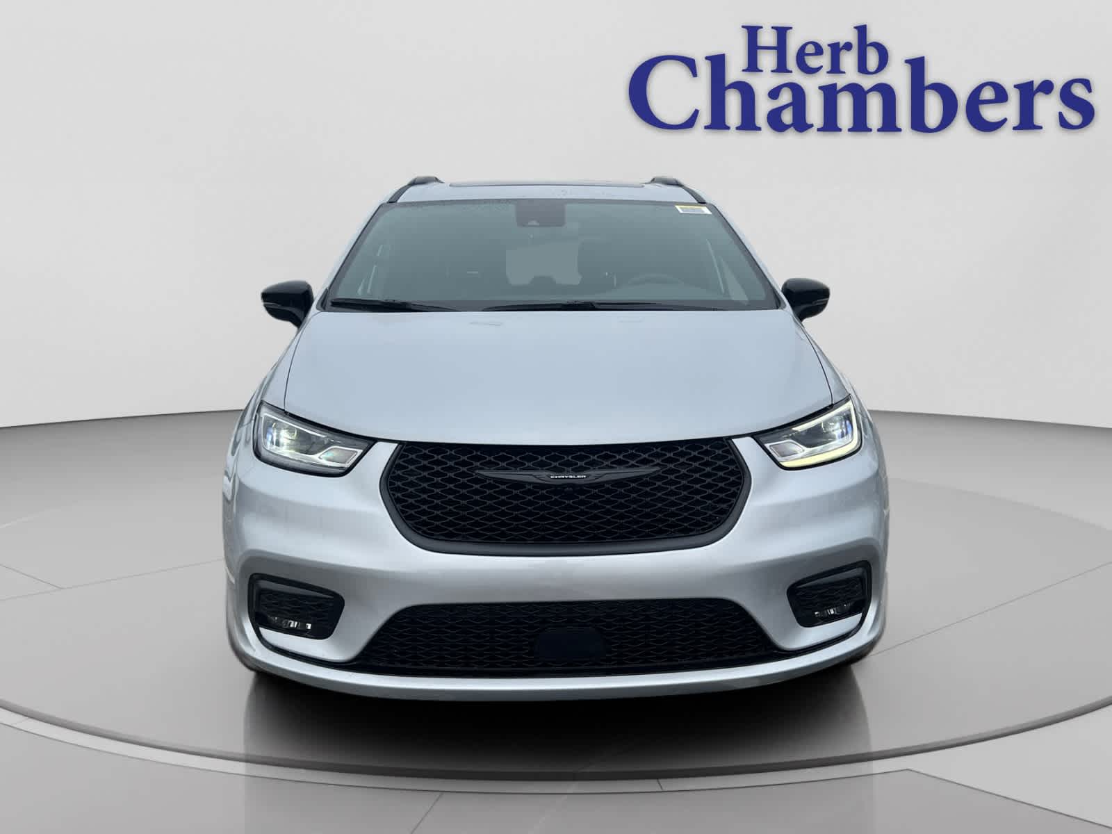 new 2026 Chrysler Pacifica car, priced at $53,845