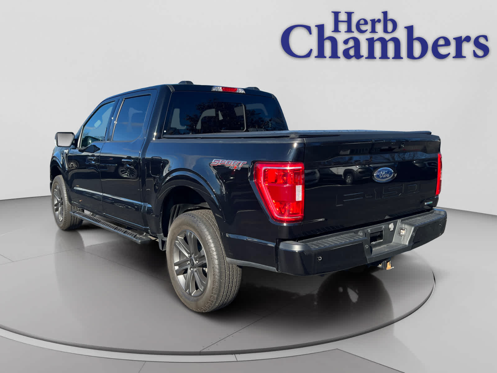 2023 Ford F-150 XLT photo 3