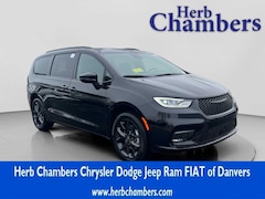 New 2026 Chrysler Pacifica LIMITED AWD Passenger Van Danvers