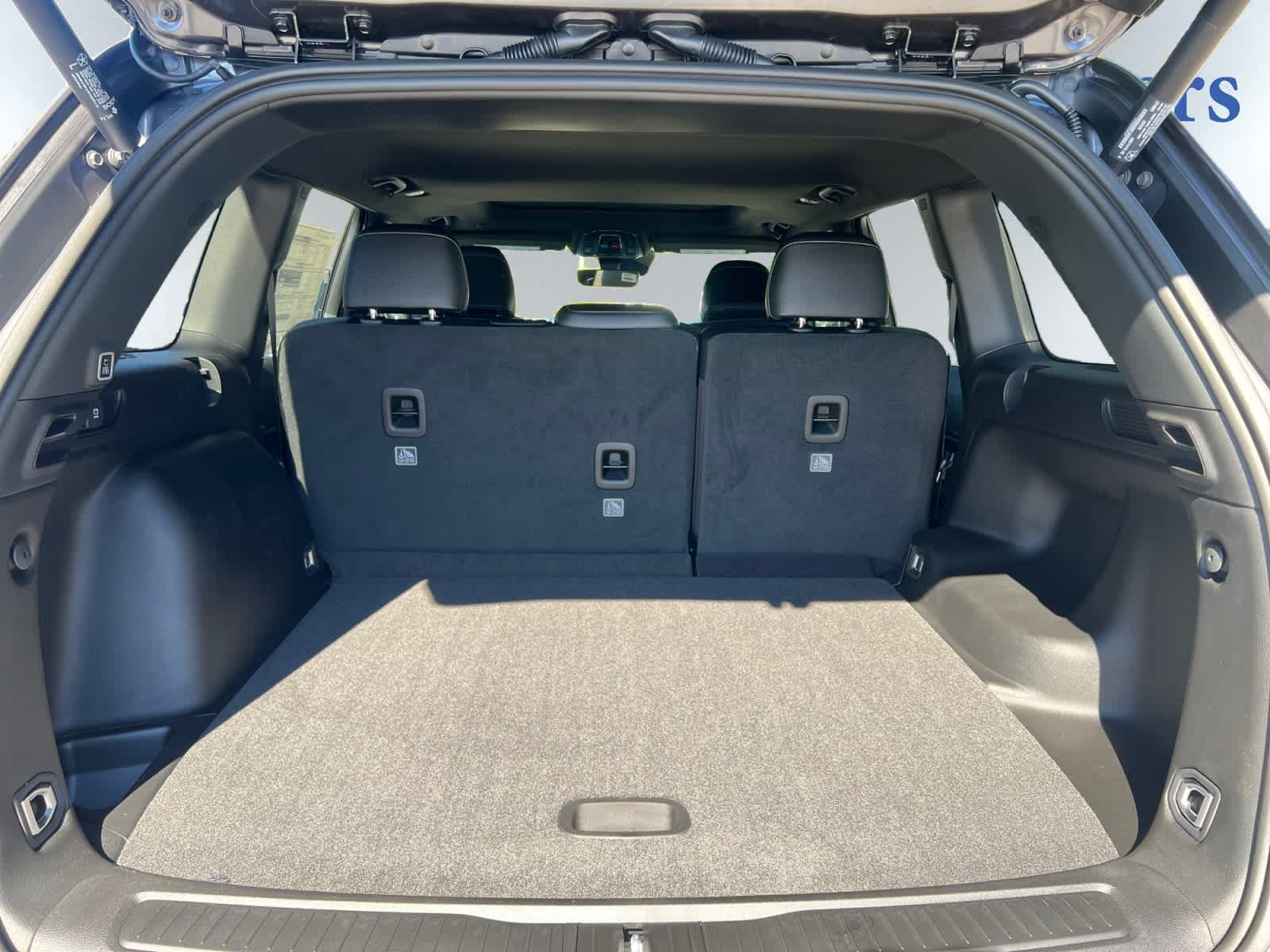 2025 Jeep Grand Cherokee Altitude photo 4