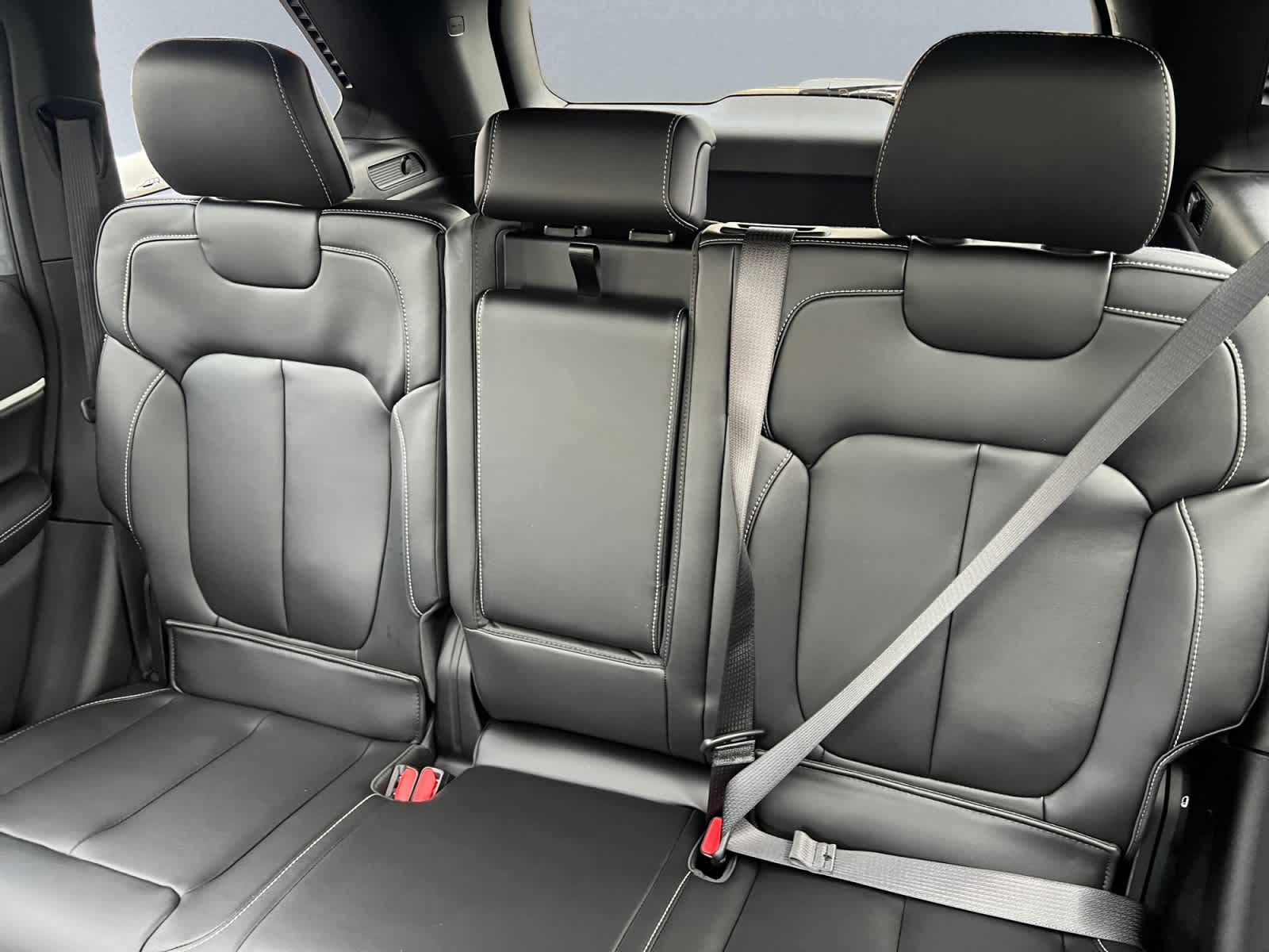 new 2025 Jeep Grand Cherokee car, priced at $47,405