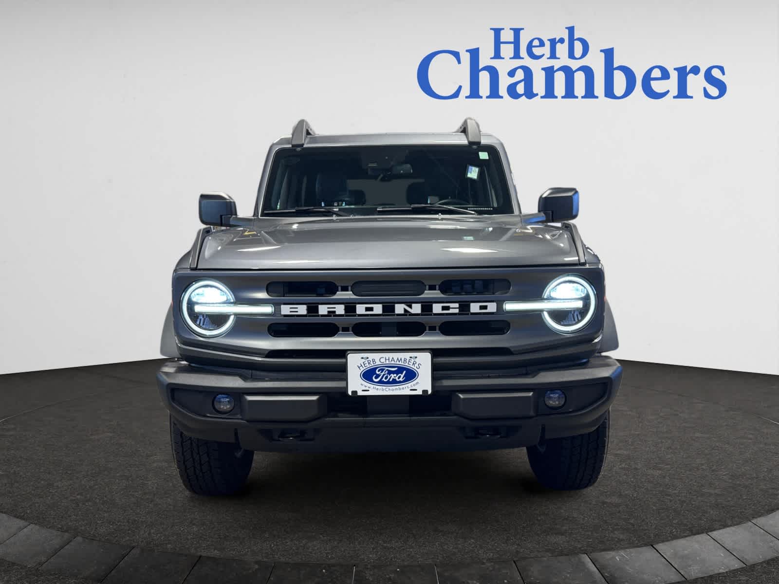 2024 Ford Bronco Big Bend photo 2