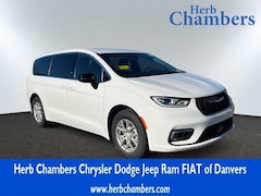 New 2026 Chrysler Pacifica SELECT Passenger Van Danvers