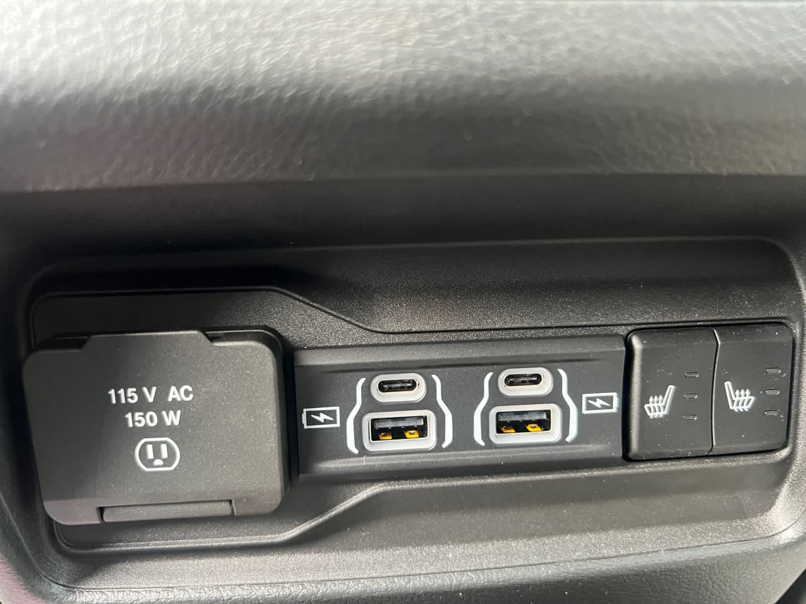 new 2025 Jeep Grand Cherokee car, priced at $48,405