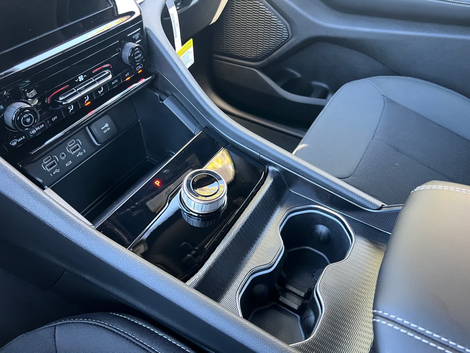 new 2025 Jeep Grand Cherokee car, priced at $38,775