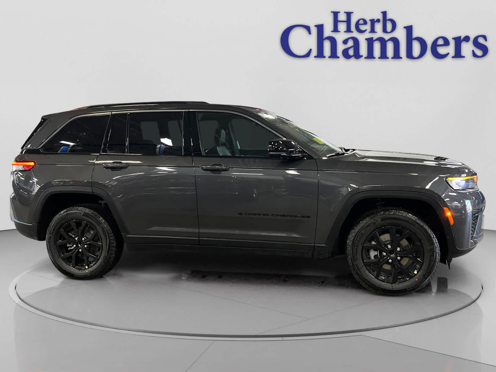 new 2026 Jeep Grand Cherokee car, priced at $49,170