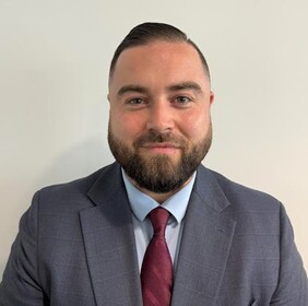 Staff member Alexander Grant from ID_2c34a2